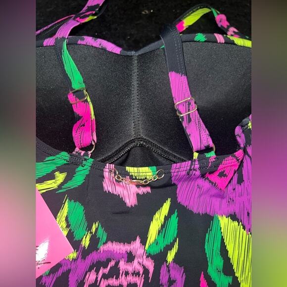 NEW BETSEY JOHNSON BRIGHT FLORAL ONE PIECE SWIMSUIT SZ XL - Picture 6 of 12